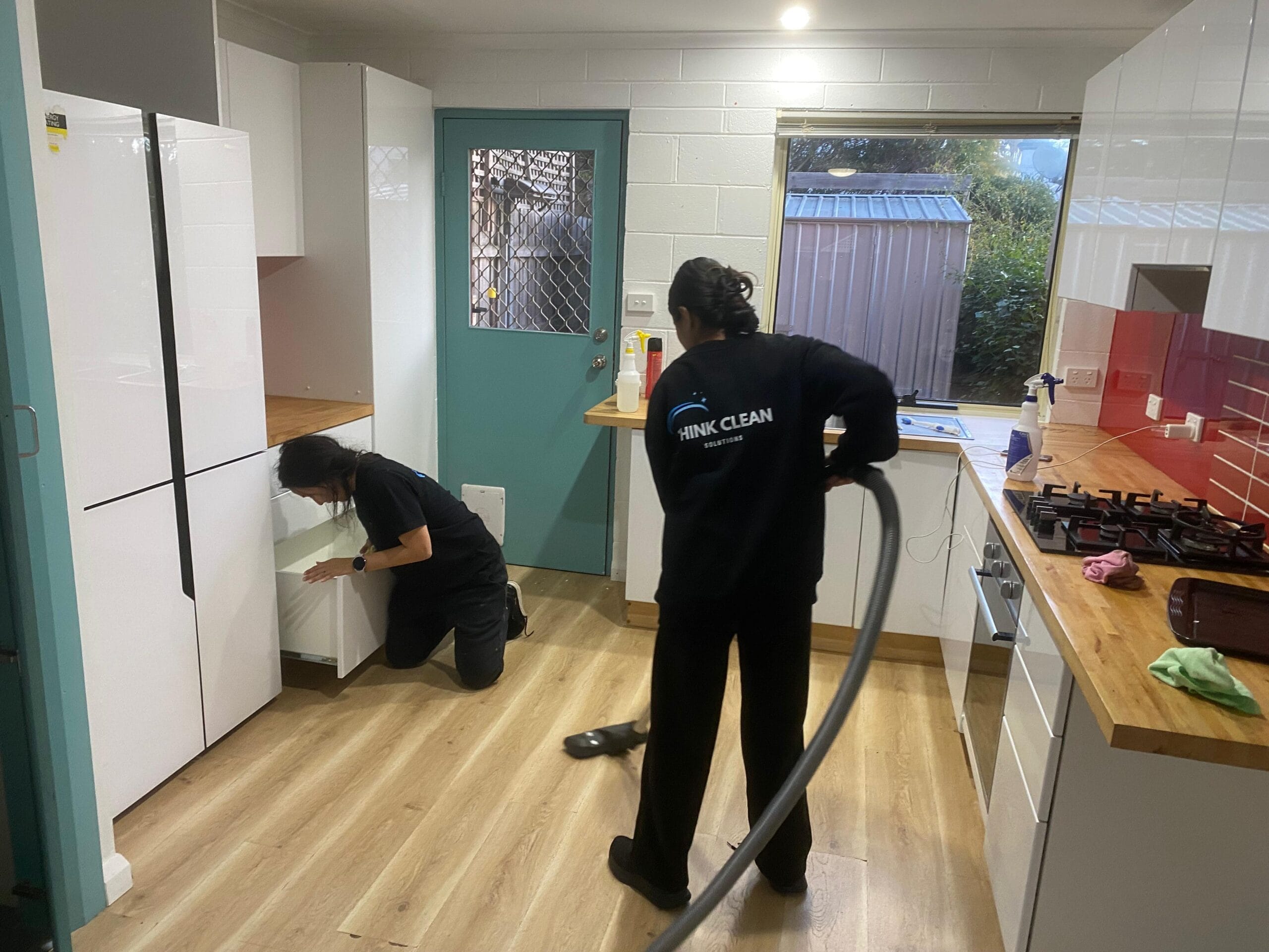 Professional Airbnb cleaner Launceston deep cleaning